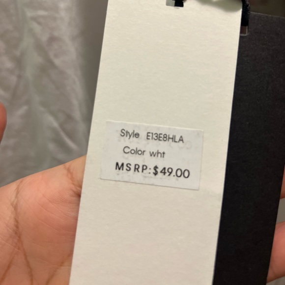 DKNY Jeans Women's Shoulder Pad Logo Muscle Tee White Large NWT - Picture 3 of 6